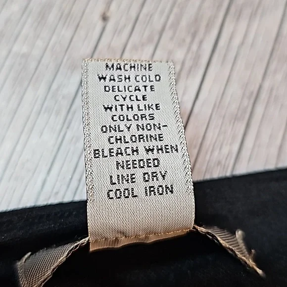 NEW i.e. PETITE BLACK LINED SLEEVELESS CICKTAIL DRESS - Picture 13 of 13